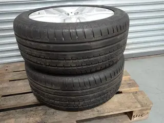 02 PNEUS 265/45ZR20 CONTINENTAL COM RODA DE ALUMÍNIO MERCEDES-BENZ — leilão em São Caetano do Sul (foto 5)