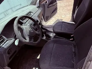 Volkswagen Gol Hatch Branco - 2017 — leilão em São João do Sabugi (foto 6)