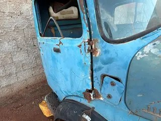 CABINE PARA CAMINHÃO MERCEDES-BENZ 1113 COR AZUL ID #3847816/AZ — leilão em Tupaciguara/MG (foto 4)