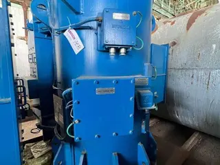 01 MOTOR ELÉTRICO PARA PROPULSOR LATERAL HYUNDAI HRNE3 455-80Y, ANO: 2013, SÉRIE: 20120870RPH206002, POT.: 965KW (BOW THRUSTER BRUNVOLL MOTOR 965KW PART/MODEL NO. HRN3 455-80Y, MOUNTED, COMPLETE, WITH 2 BEARINGS (Ref.: AEB/ 528) — leilão em Rio de Janeiro (foto 2)