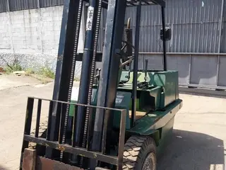 EMPILHADEIRA CLARK C300HY CAP 2,5 TON (Ref.: 21630) — leilão em São Paulo (foto 12)