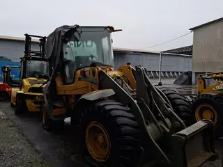 Pá Carregadeira VOLVO L60F - Uniz Ano 2014 — leilão em São Francisco do Sul/SC