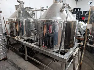 COZINHA DE BRASSAGEM BI BLOCO + TANQUE DE ÁGUA QUENTE — leilão em Curitiba/PR