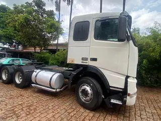 VOLVO FH-12 380 ANO 2002 - ID: #3553365 — leilão em Barretos/SP (foto 10)