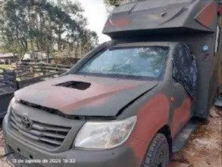 VTE AMBULÂNCIA SR HILUX CS 03PSG 4X4 TOYOTA 2013 — leilão em Curitiba/PR