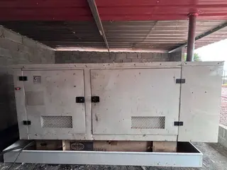 GRUPO GERADOR 2011 FG WILSON 380-415V, 50Hz (110kVA) 480V, 60Hz (125kVA) (Ref.: GMG4000) — leilão em Estiva Gerbi/SP (foto 8)