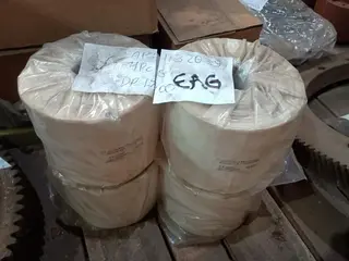 APROXIMADAMENTE 2050 PEÇAS: ENGRENAGENS, CILINDROS, ROLAMENTOS, PARAFUSOS E OUTROS (Ref.: EAG) — leilão em Juiz de Fora (foto 74)