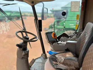 COLHEITADEIRA DE GRAOS JOHN DEERE S 680 C/ PLATAFORMA HYDRAFLEX 640, ANO: 2015, SÉRIE: 1CQ640DAJF0110153 (Ref: LIM202500547 ) — leilão em Campo Novo do Parecis/MT (foto 11)