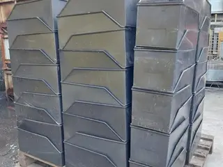 25 CAIXAS PLASTICAS 0,20 X 0,41 X 0,17 (Ref.: 20226) — leilão em São Paulo (foto 7)
