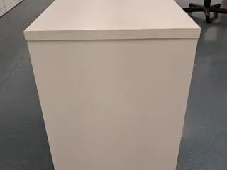 GAVETEIROS COORPORATIVOS TIPO VOLANTES, PEDESTAL E P/ PASTAS SUSPENSAS (26 PÇ) (Ref.: JHH) — leilão em São Paulo/SP (foto 11)