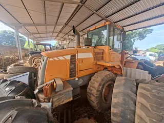 Trator Pá Carregadeira DOOSAN, amarela — leilão em São João do Caiuá/PR (foto 13)