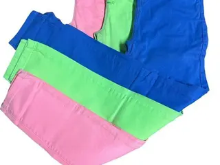 36 CALÇAS FEMININA JEANS, SARJAS - SEM USO (Ref.: ren 670 2026031220670) — leilão em São Caetano do Sul