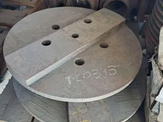 PEÇAS P/ BRITADOR ASTEC: MANDÍBULAS E PLACAS (APROX. 12 PÇS) — leilão em Maracás/BA (foto 13)