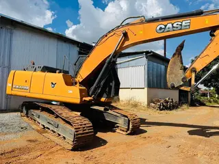 Escavadeira CASE CX220B — leilão em Formiga/MG (foto 2)