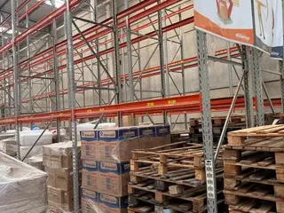 96 POSIÇÕES DE PORTA PALLETS COM 5,90 MTS DISTRIBUÍDO EM 13 MONTANTES COM 5,90 MTS DE ALTURA E 72 LONGARINAS COM 2,30 MTS, PERFAZENDO 12 MÓDULOS (Ref.: IDTB-EMBA) — leilão em São Paulo (foto 9)