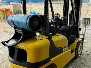 EMPILHADEIRA YALE GLP050MX, ANO: 2019/2019, SÉRIE: A986Y02386T — leilão em Curitiba (foto 8)