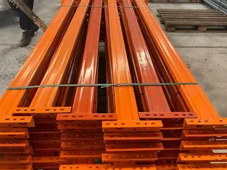 60 POSIÇÕES DE PORTA PALLETS COM 3,00 MTS DISTRIBUÍDO EM 11 MONTANTES COM 3,00 MTS DE ALTURA E 40 LONGARINAS COM 2,70 MTS, PERFAZENDO 10 MÓDULOS (Ref.: OTK) — leilão em São Paulo (foto 7)