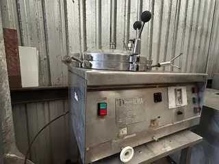 Autoclave industrial elétrica em aço inox ILMA modelo LMT/200 — leilão em Suzano/SP