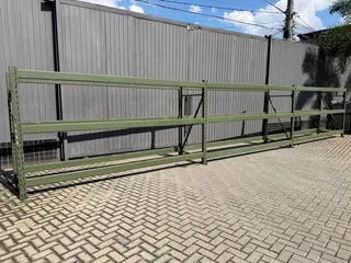 3 MODULOS DE PRATELEIRAS INDUSTRIAIS REFORÇADAS , DISTRIBUIDA EM 4 MONTANTES C/ APROX 2,00MTS E 18 LONGARINAS C/ APROX 3,50 MTS PERFAZENDO APROX 11,00 MTS LINEAR (Ref.: MCD-NV) — leilão em São Paulo