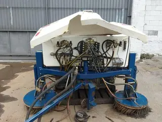 VARREDORA INDUSTRIAL MARCA - DM MODELO - VCR 1600 (Ref.: MG5-21300) — leilão em São Paulo (foto 10)