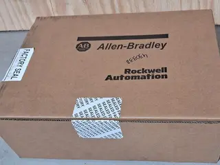 PANELVIEW PLUS COMPACT 400 ALLEN-BRADLEY 2711PC-B4C20D8 (NOVO, SEM USO) (Ref.: 75) — leilão em Guarulhos