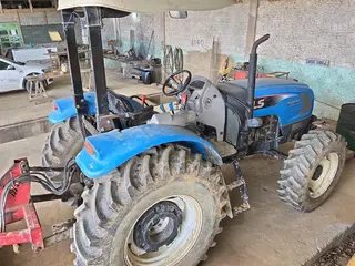 TRATOR DE PNEUS LS PLUS 90 ANO: 2020 — leilão em Witmarsum/SC (foto 6)