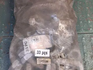 MATERIAIS MECÂNICOS (CONEXÕES): TUBO FLEXIVEL BORRACHA NATURAL, LUVA DE CONTATO, MANGUEIRA MOLDADA, TUBULAÇÃO DE ENTRADA E OUTROS — leilão em Cubatão/SP (foto 5)