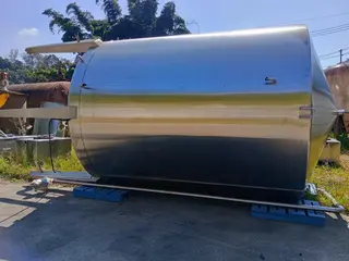TANQUE EM AÇO INOX COM CAPACIDADE 25.000 LITROS — leilão em Ribeirão Pires/SP (foto 3)