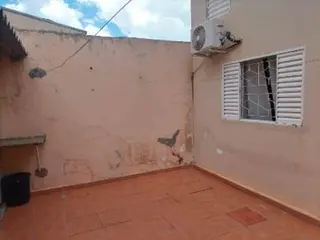 Casa 102m² com Terreno 125m² || DESOCUPADA || Assis-SP | San Fernando Valley - 2 Dorms, 1 Banheiro - Financiamento até 420 Meses! — leilão em Assis/SP (foto 11)