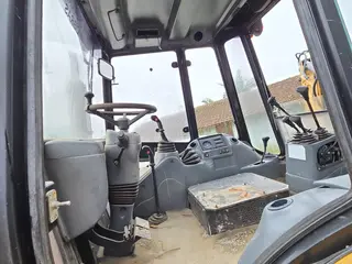 RETROESCAVADEIRA MULLER MR 406 ANO: 2022 — leilão em Agrolândia/SC (foto 11)