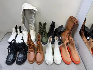 APROX. 10 PARES DE BOTAS FEMININAS DIVERSAS MARCAS - VIA UNO - MORENA ROSA - COLCCI - CLIQUE NO ANEXO PARA VER AS INFORMAÇÕES COMPLETAS DO LOTE - CÓDIGO: LOTE 5 — leilão em Itupeva/SP