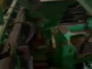 PLATAFORMA COM ELEVADOR HIDRÁULICO + PLANTADEIRA JOHN DEERE 11 LINHAS CONJUNTO COMPLETO — leilão em Francisco Beltrão/PR (foto 5)