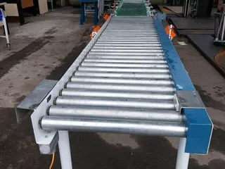 ESTEIRA TRANSPORTADORA MOTORIZADA ( APROX 15 MTS LINEARES X 0,60 MTS COM PAINEL , MOTO-REDUTOR SEW, BALANÇA TOLEDO ( METLER ) (Ref.: 21664) — leilão em São Paulo (foto 9)