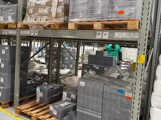 10 MÓDULOS DISTRIBUÍDOS EM 11 MONTANTES, C/ APROX. 3,35 MTS DE ALTURA, E 40 LONGARINAS , TOTALIZANDO 60 POSIÇÕES DE PORTA-PALETES. (Ref.: AMRCA) — leilão em São Paulo (foto 3)