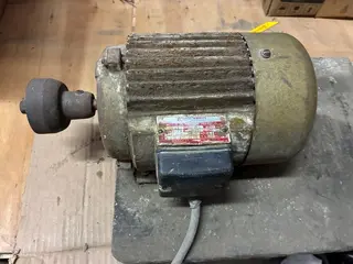MOTOR KOHLBACH 0,75CV, 3F, 1.720 RPM (01 PÇ) (Ref.: 1045) — leilão em Santo André/SP