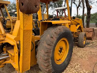 RETROESCAVADEIRA MASSEY FERGUSON MF 86 ANO 1984 ID #3765209/EL — leilão em Barretos/SP (foto 11)
