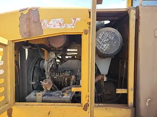 MOTONIVELADORA COMBAT 170H ANO: 2012 — leilão em São Miguel da Boa Vista/SC (foto 50)