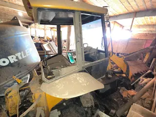 SUCATA DE RETROESCAVADEIRA JCB 3C — leilão em Capinzal/SC (foto 22)