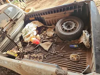 FORD COURIER 1.6 L ANO: 2003/2004 PLACA FINAL 8 (SC) — leilão em Santa Helena/SC (foto 9)