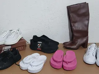 APROX. 15 PARES DE CALÇADOS DIVERSOS - CÓDIGO: 13938 — leilão em São Paulo