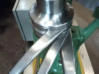 Centrífuga separadora em aço inox — leilão em Santo André/SP (foto 9)