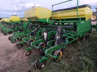 PLANTADEIRA JOHN DEERE 2122, ANO: 2014, SÉRIE: NÃO IDENTIFICADO (Ref: 90) — leilão em Miranda/MS (foto 10)