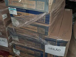 TELAS DE SINALIZAÇÃO, EXTINTORES DE INCÊNDIO, FIBRA CERÂMICA PLACA LD 3200, GAIOLAS DE AÇO, MANGUEIRAS DE INCÊNDIO, PEDESTAIS DE FERRO, PROTEÇÃO DE ABRAÇADEIRA DE ANDAIME (APROX.: 15.072 PÇ) (Ref.: AAA) — leilão em Uberaba/MG (foto 11)