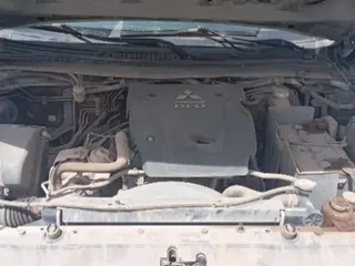 MITSUBISHI L200 TRITON SPT GL, 2019/2020, Placa FINAL 8 (MG), — leilão em Vazante/MG (foto 9)