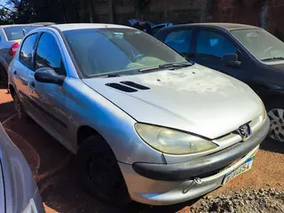 PEUGEOT/206 SELECTION, 2002/2002, CINZA — leilão em Maringá