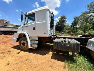MERCEDES-BENZ LS 1634 CAVALO MECÂNICO 2008/2008 COM BOMBA DE CAÇAMBA 6 PNEUS NOVOS - ID: #3519686 — leilão em Araxá/MG (foto 9)