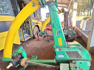 COLHEDORA DE FORRAGENS JF NB MÁQUINAS JFC120 CX — leilão em Capinzal/SC