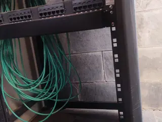 Rack para servidor com 2 — leilão em Belo Horizonte (foto 3)