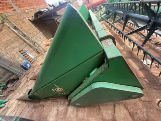 PLATAFORMA DE MILHO SLC JOHN DEERE MODELO 205 5 LINHAS (80CM) - ID: #3552674 — leilão em Barretos/SP (foto 3)