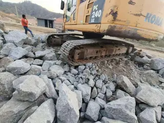 ESCAVADEIRA KOMATSU PC240LC, ANO AQUIS.: 2018, SÉRIE: NÃO IDENTIFICADO (Ref: 26775 - ES-19) — leilão em Coronel Fabriciano/MG (foto 18)